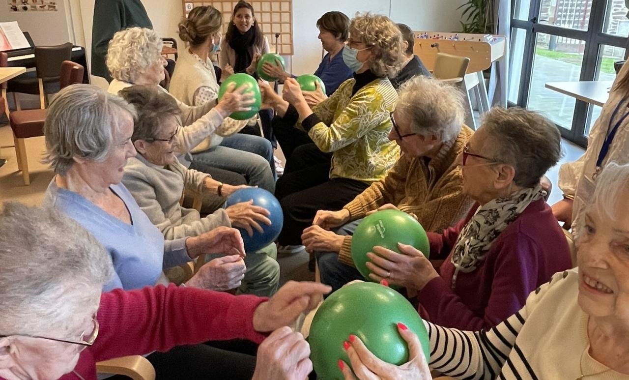 Activites Maison Saint Louis Rennes Activite Physique Adaptee